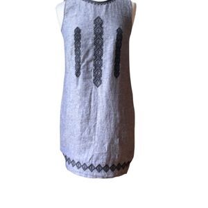 Artisan ny 100% linen shift dress size Small. Blue with navy embroidering